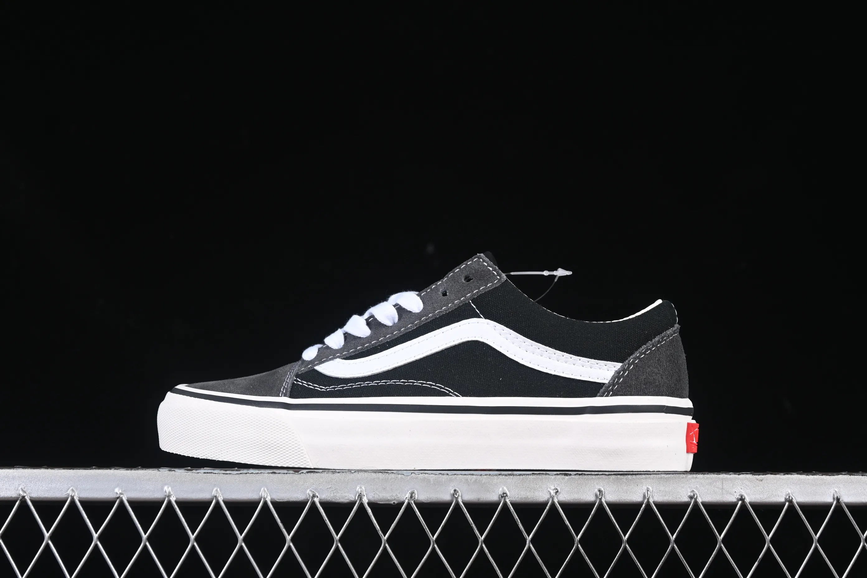 All categories Vans Vans series Vans Low Vans low top Vans Premium Old Skool 36 Vans official high-end retro casual sneakers VN000D56239